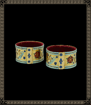 Brazaletes de la coronación - Carlos III: el camino del Rey